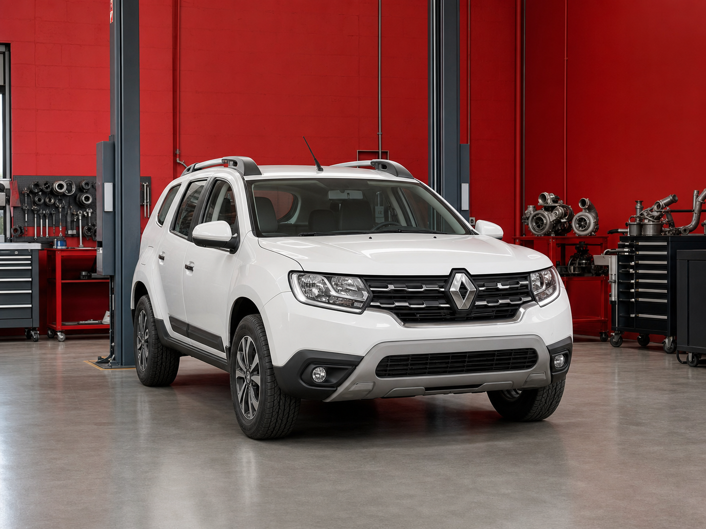 Белый Renault Duster в сервисе по ремонту турбин